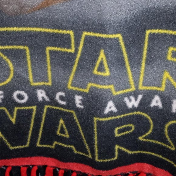 Star wars =Fleece Blanket Kylo Ren , episode VII 4 ft X 3 Ft collectors - Picture 3 of 3